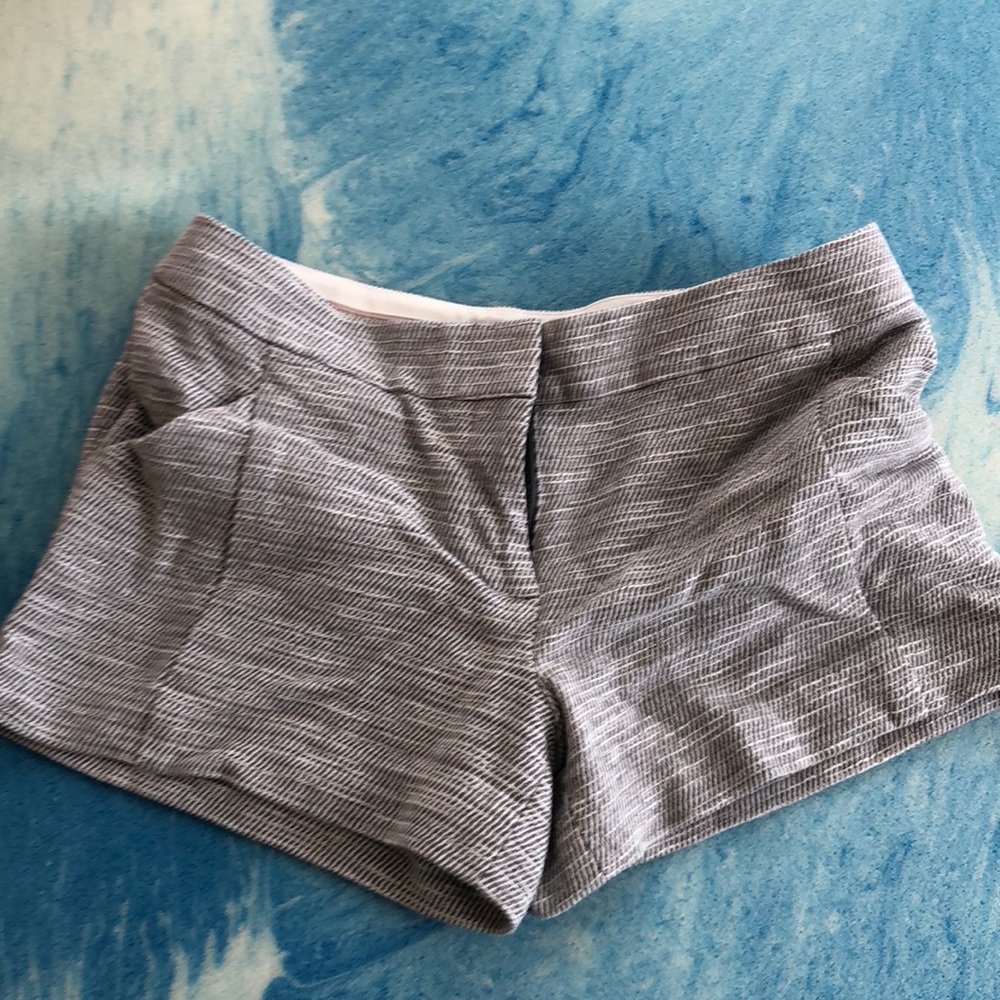 Loft grey and white patterned shorts WORN ONCE